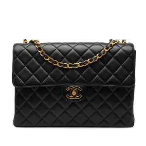 Pre-Loved Chanel Jumbo Classic Lambskin Single Flap